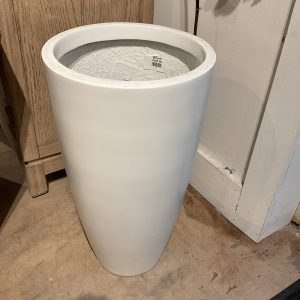 WHITE TURRIM POT