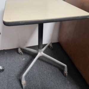 VINTAGE KNOLL SIDE TABLE-TBVNKN