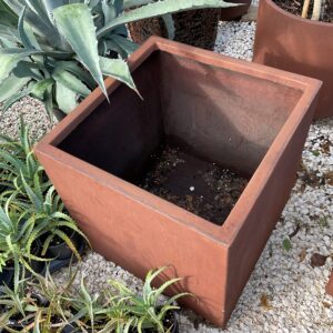 RUST SQUARE PLANTER