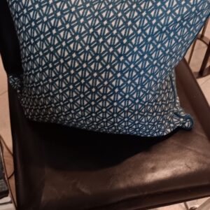 PAIR GREEN MOD PILLOWS